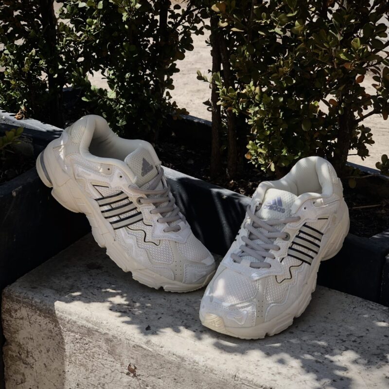 Response CL White de Adidas x Bad Bunny