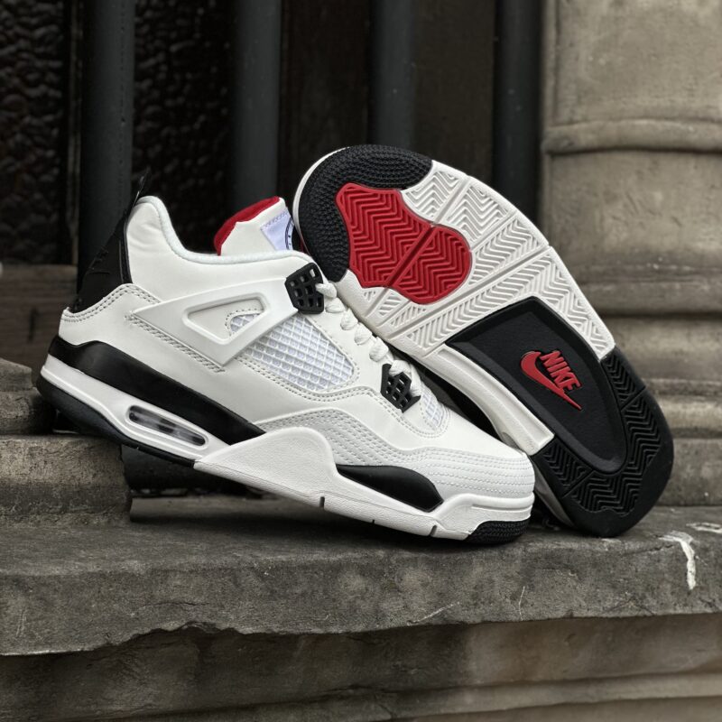 Air Jordan Retro 4