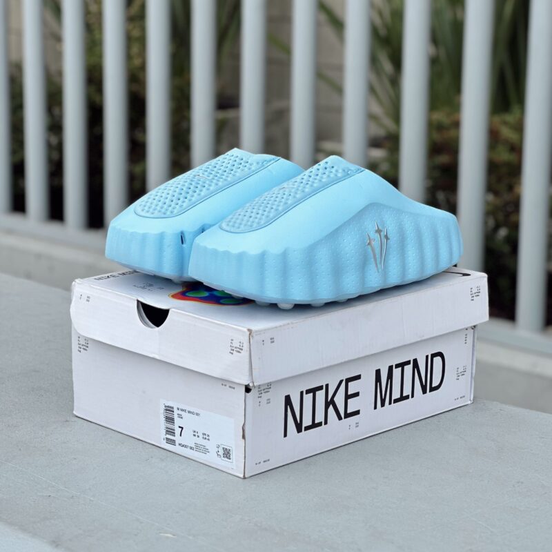 Nike Mind 001