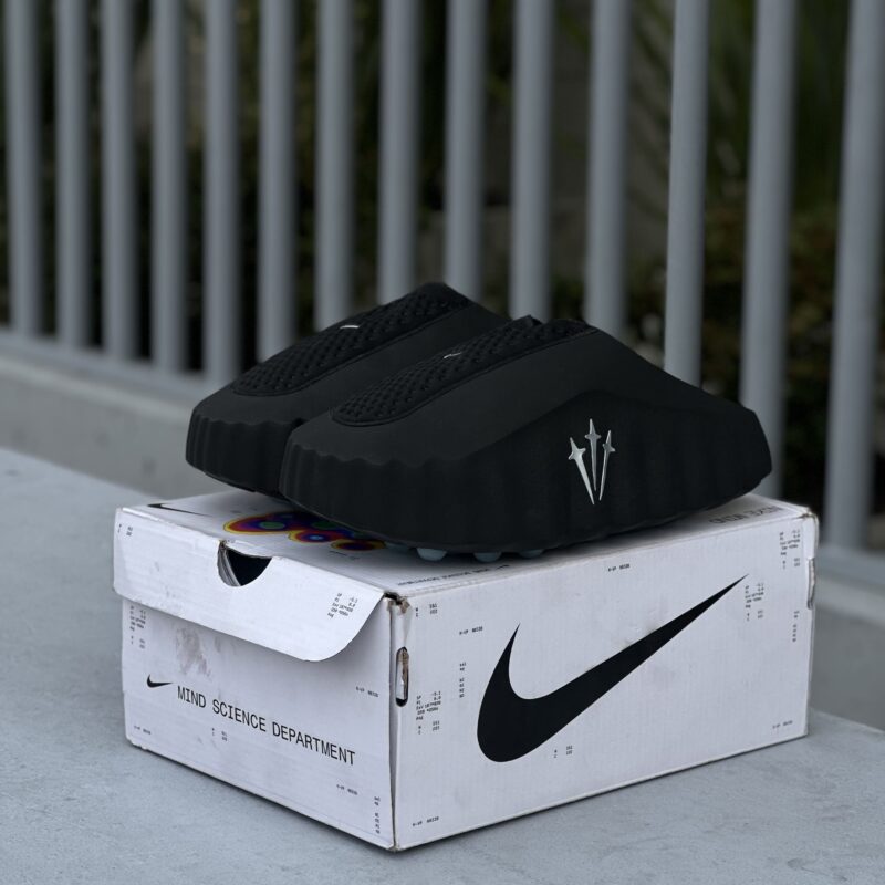 Nike Mind 001